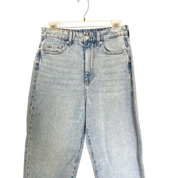 H&M Light Wash Denim Ultra High Waist Loose Fit Mom Jeans Women’s Size 6 - Picture 3 of 6
